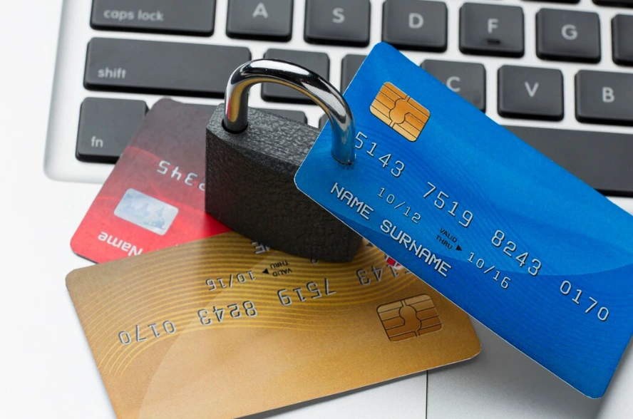 High angle of lock with credit cards